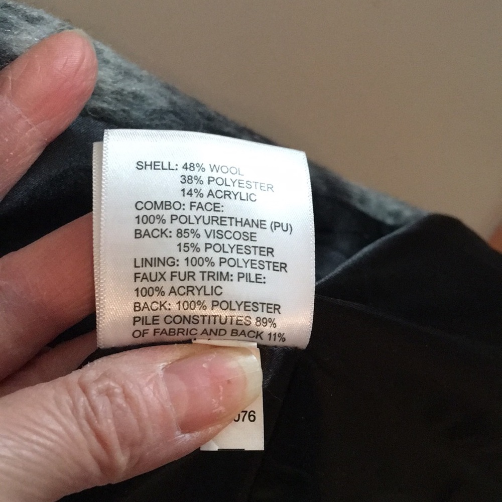 Laundry By Shelli Segal Plaid Faux Fur Coat NWT - Picture 9 of 10